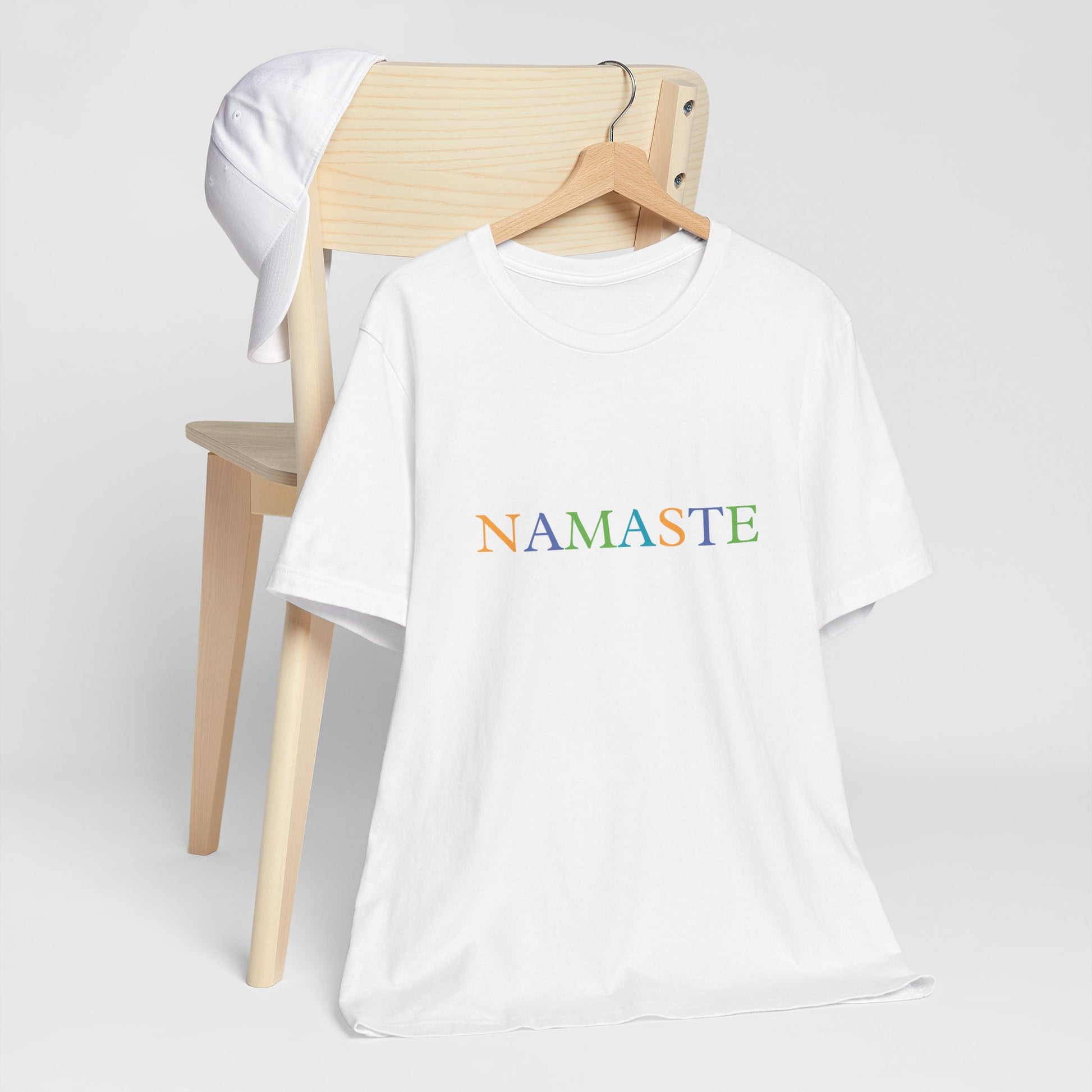 Tramunquiero NAMASTE Unisex T-Shirt mit Rundhalsausschnitt